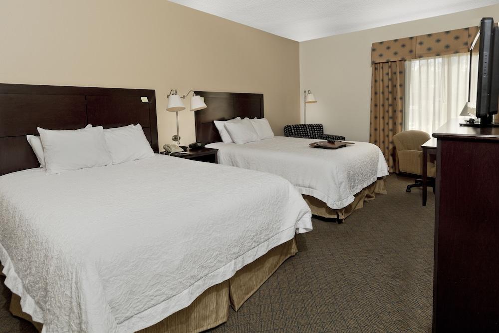 Hampton Inn אשבורו מראה חיצוני תמונה