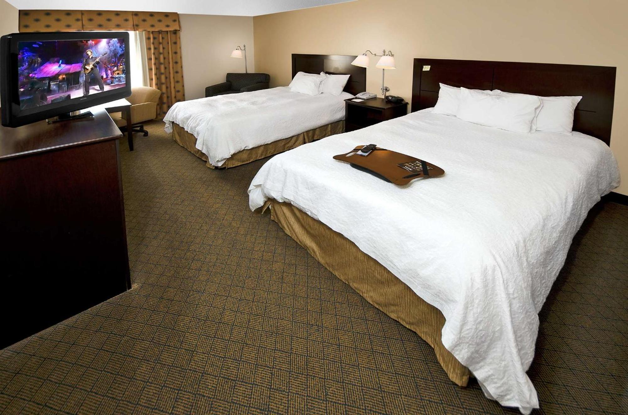 Hampton Inn אשבורו מראה חיצוני תמונה