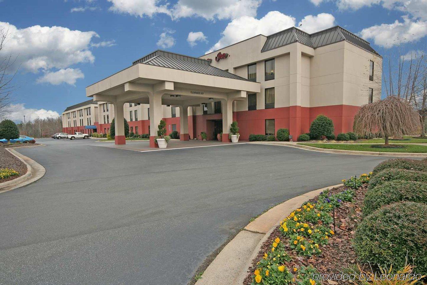 Hampton Inn אשבורו מראה חיצוני תמונה