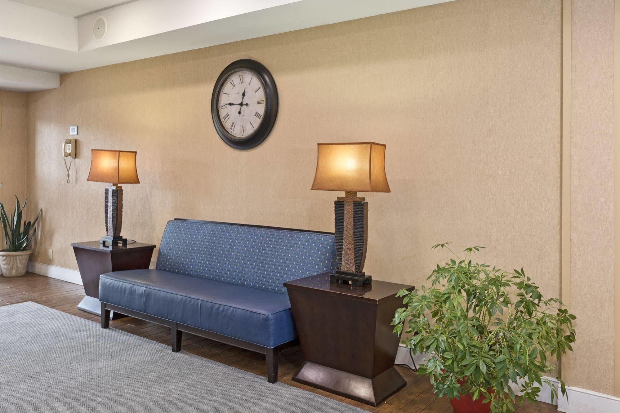 Hampton Inn אשבורו מראה חיצוני תמונה